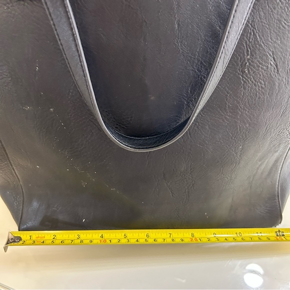 💖 HOLT RENFREW LEATHER TOTE 💖 - Picture 12 of 15